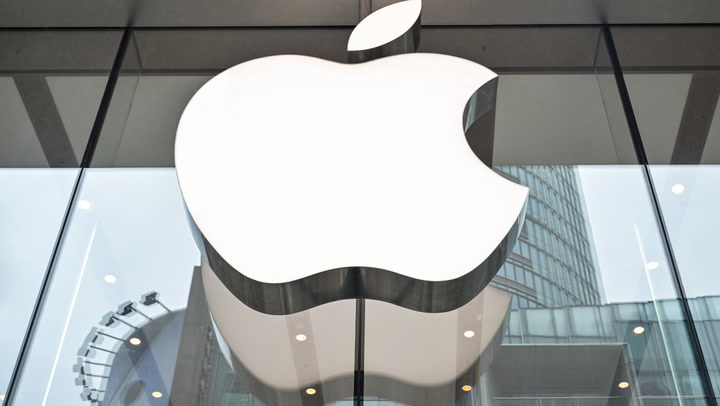 Video thumbnail for How Siri Is About to Get a Whole Lot Smarter