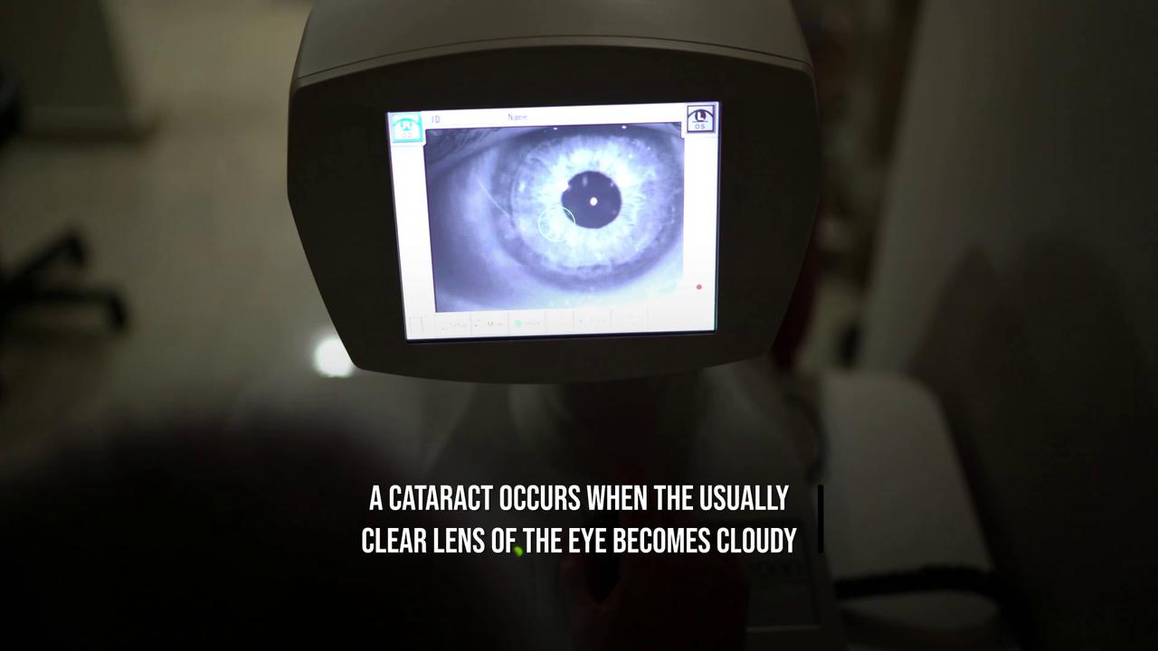 Video thumbnail for NEWS OF THE WEEK: Anne Hathaway reveals secret medical condition.