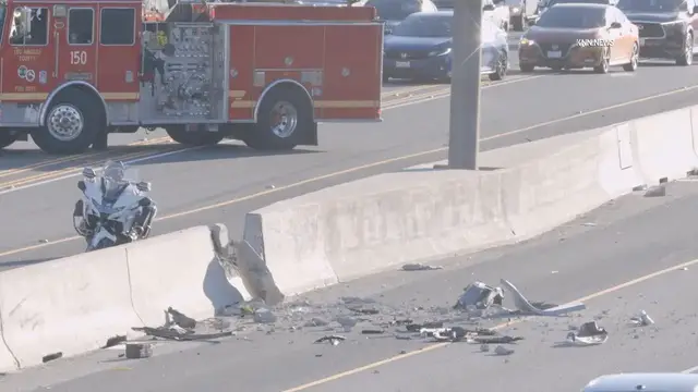 Video thumbnail for US, Los Angeles: Santa Clarita Hit and Run Rollover Snarls Rush Hour Traffic.