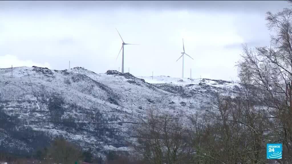 Video thumbnail for Portugal storm death toll climbs as 450,000 remain without power