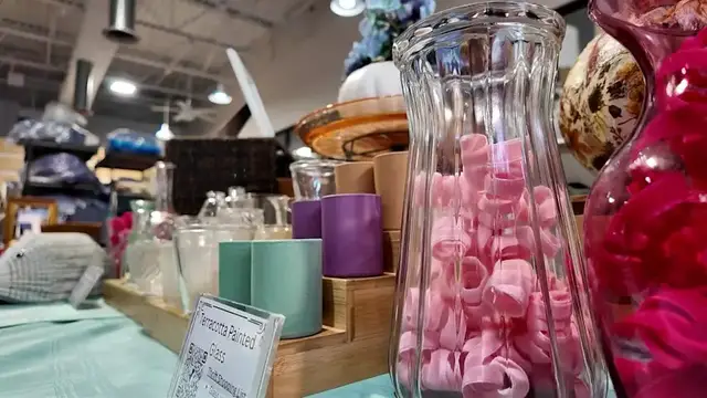 Video thumbnail for Huntington thrift shop celebrates 'National Thrift Shop Day' with launch of 'Upcyclers Club'