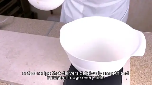 Video thumbnail for Hershey’s Cocoa Fudge