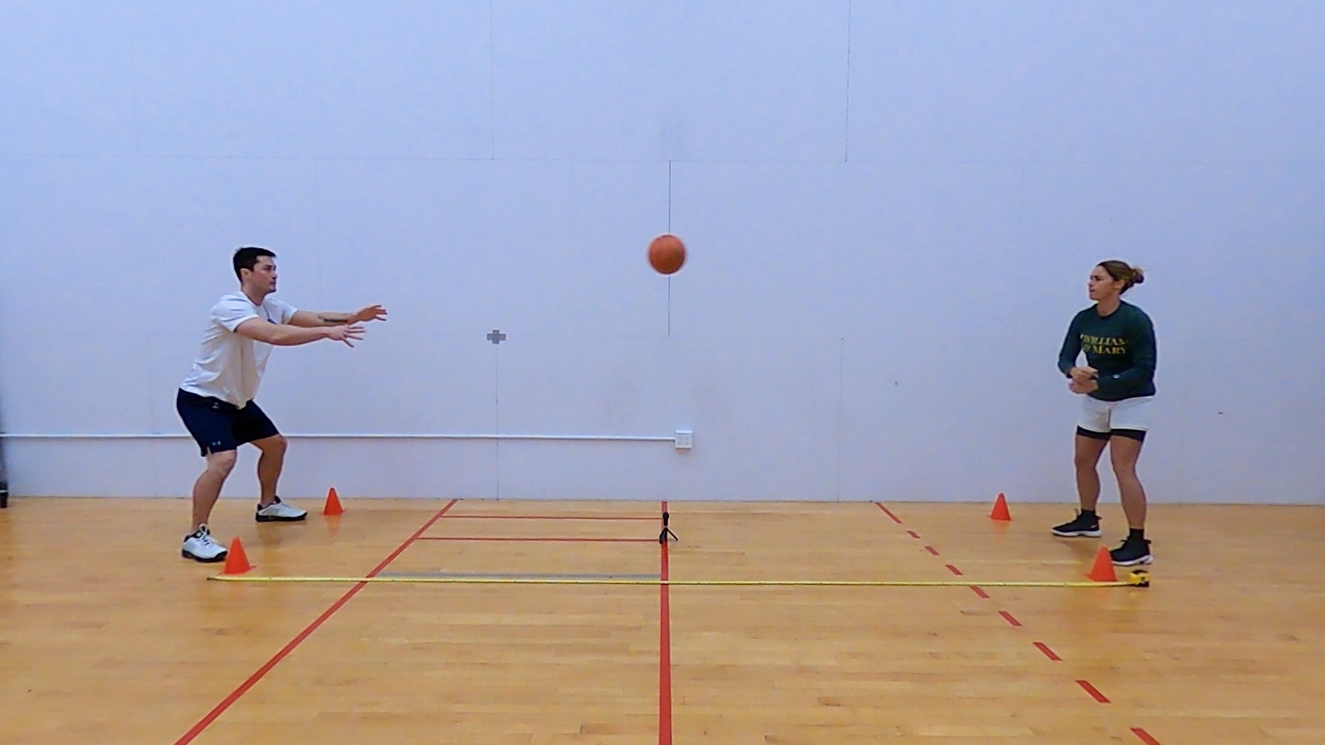 Video thumbnail for Most basketball passes in one minute by a mixed pair - 86 by Johnny Buckingham and Jessica Ponce