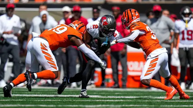 Video thumbnail for Tampa Bay Buccaneers vs. Cleveland Browns: Can Egbuka Score a TD?