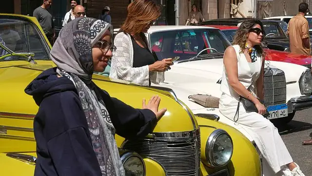 Video thumbnail for Cairo rolls out rare classics on National Day