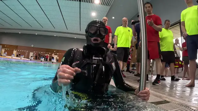 Video thumbnail for Longest underwater walk with one breath (male)