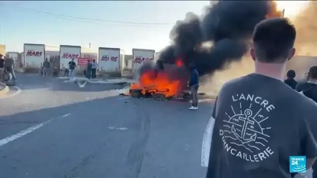 Video thumbnail for France’s Yellow Vests to return as fuel prices soar?