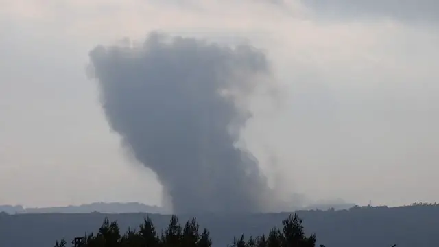 Video thumbnail for Lebanon: Israeli army strikes southern Lebanon.