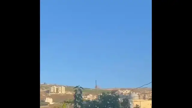 Video thumbnail for Israeli artillery targets the town of Kafr Roumman.