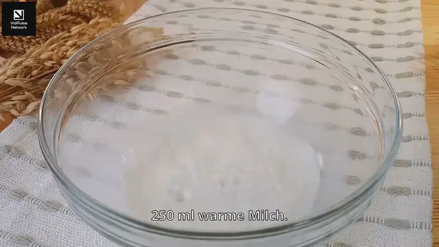 Video thumbnail for Classic buns recipe