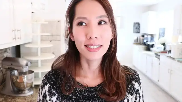 Video thumbnail for 2 TYPES OF LEMON CURD (And 10 ways to enjoy them )(720P HD)