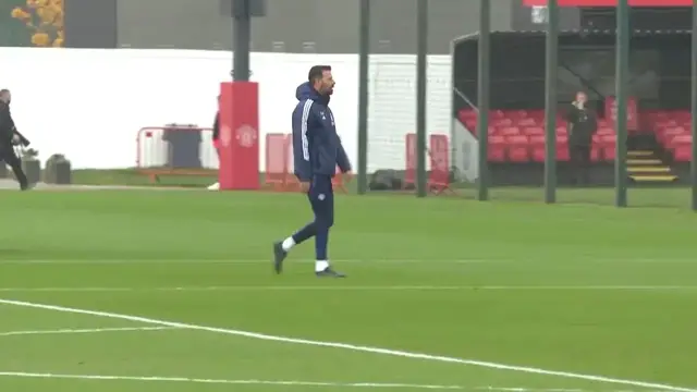 Video thumbnail for FILE: Van Nistelrooy leaves Leicester City