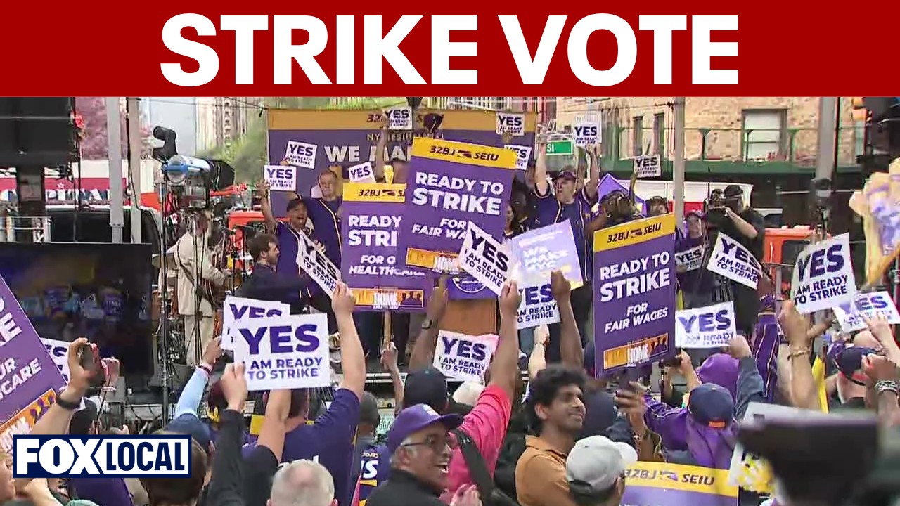 Video thumbnail for NYC building workers vote to authorize strike