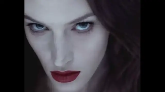 Video thumbnail for Iconic Y2K ‘Very Valentino’ Commercial