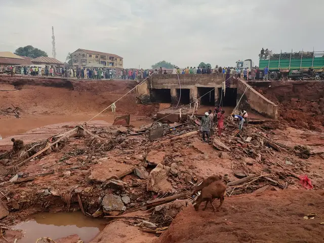 Video thumbnail for Nigeria flooding disaster: More than 120 people die after unexpected rain