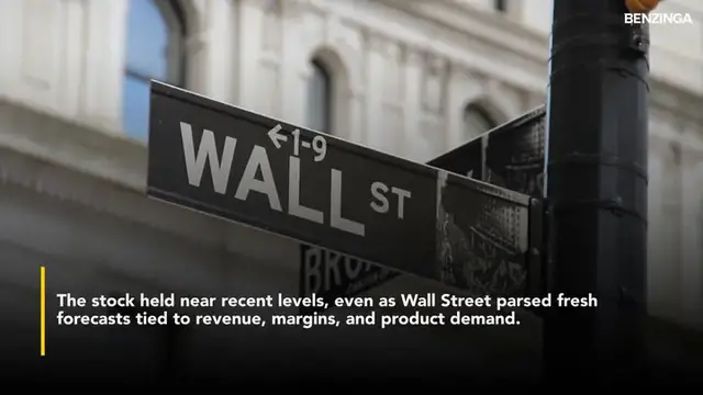 'Video thumbnail for Apple's Long-Term Outlook Brightens As AI, IPhone Demand Drive Growth'