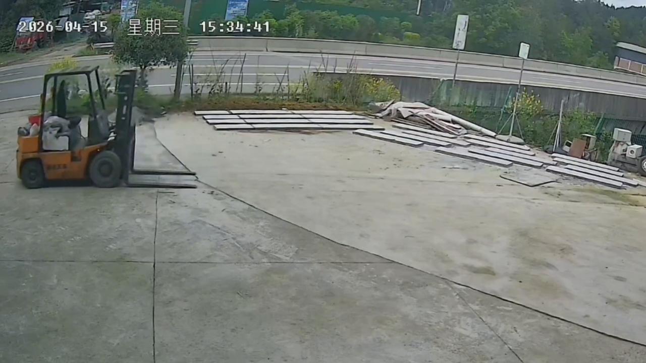 Video thumbnail for China: Strange incident in China as forklift reversed by itself into vehicle.