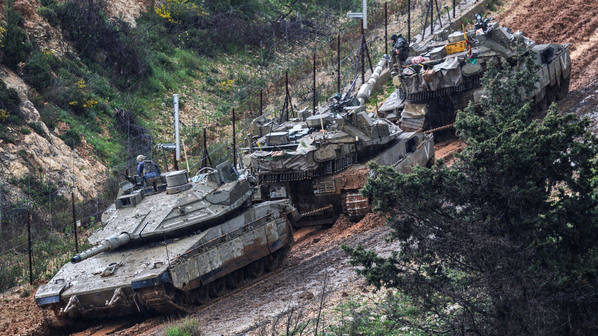 Video thumbnail for Israel orders swift demolition of Lebanese homes in front-line villages