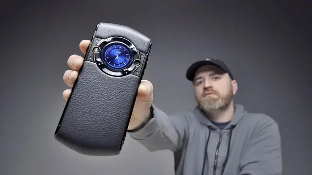 Video thumbnail for Check Out The Back Of This Smartphone