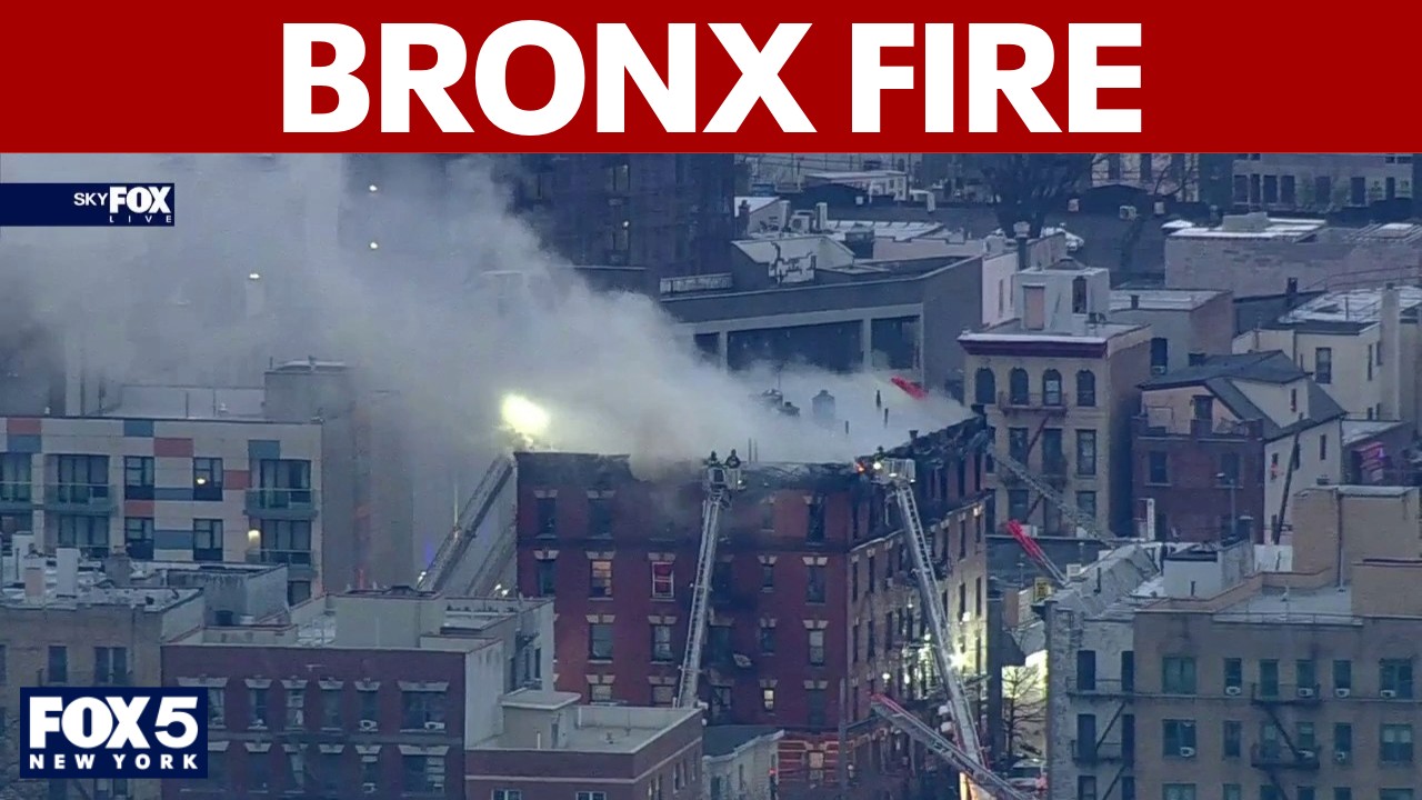 Video thumbnail for 4-alarm apartment fire in the Bronx