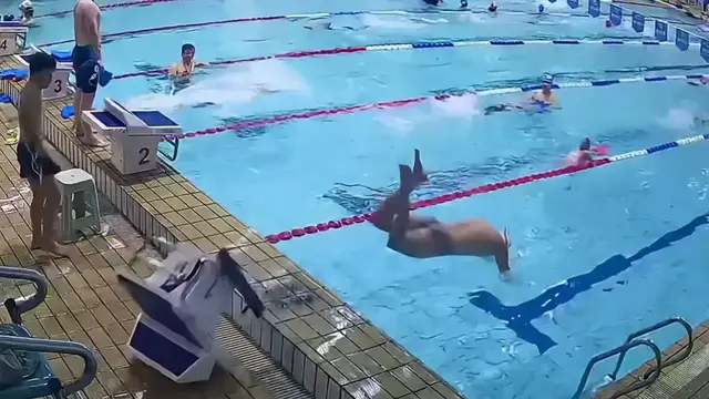 Video thumbnail for Hilarious Pool Jump Fail in Zhejiang