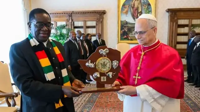 'Video thumbnail for Zimbabwe's President Mnangagwa meets Pope Leo XIV in the Vatican'