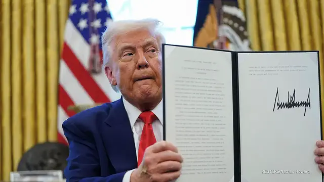 'Video thumbnail for Trump boosts US shipbuilding against China; DOGE reviewing Navy'