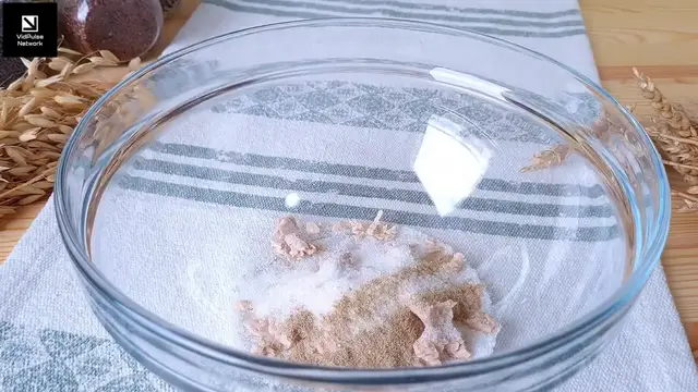 Video thumbnail for Easy Cinnamon Brioche Recipe