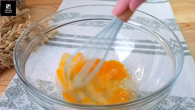 Video thumbnail for Simple Homemade Bread Recipe to Bake at Home