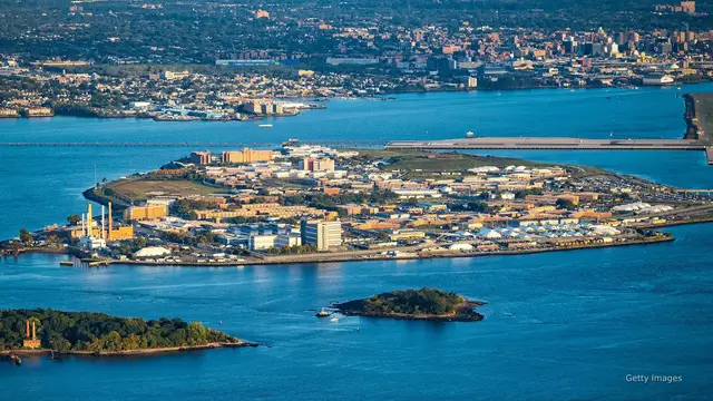 'Video thumbnail for ICE returns to Rikers Island under new NYC executive order'