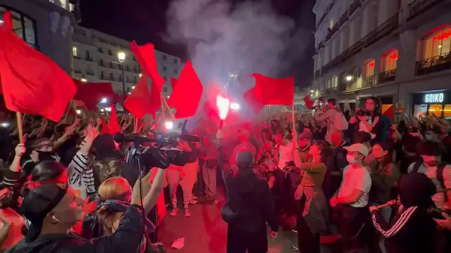 Video thumbnail for Spain: 20261002_The campers of Puerta del Sol march in Madrid_ h199_001.
