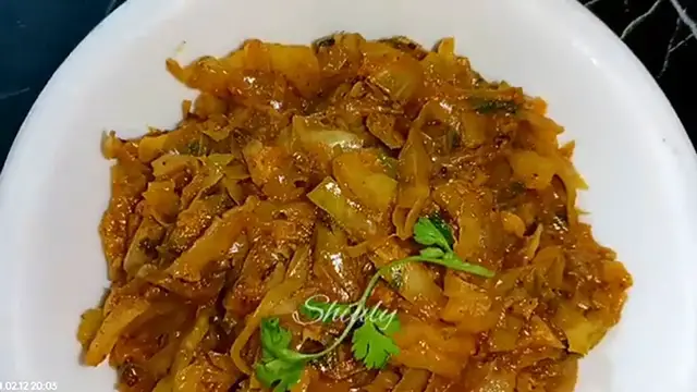 Video thumbnail for Simple but Delicious Kobi chi Bhaji Recipe _ टोमॅटो न वापरता अगदी सोपी पद्धतीने टेस्टी कोबीची भाजी