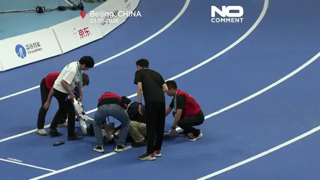 Video thumbnail for Beijing Robot Games: humanoids take on sprints, football and tai chi