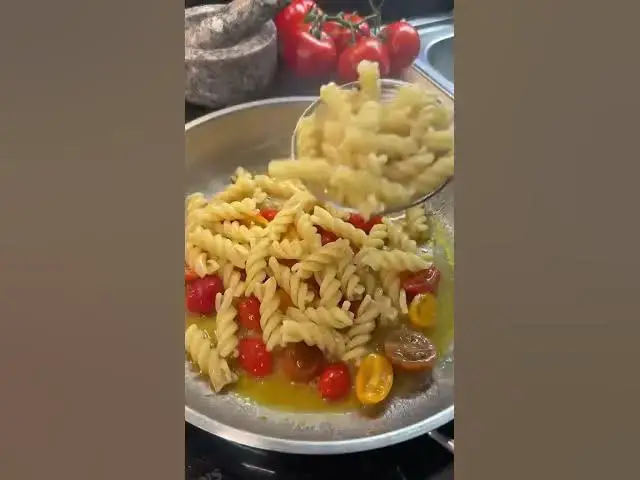 Video thumbnail for Gesunde Bärlauch Pasta mit Burrata 🍝🥰😋