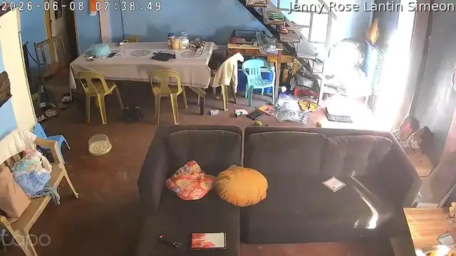 Video thumbnail for Intense Earthquake Rattles Whole House and Leaves Occupants Frightened