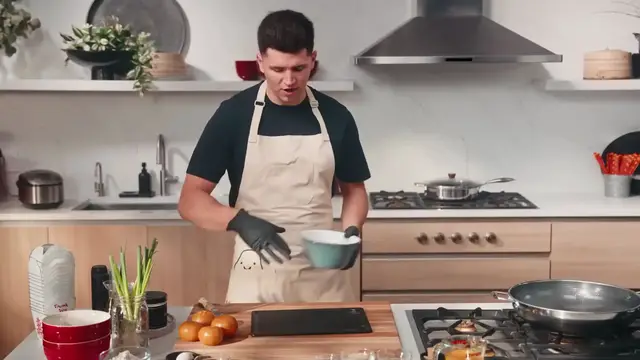 'Video thumbnail for Crispy Orange Chicken (Better Than Takeout)(720P_HD)'