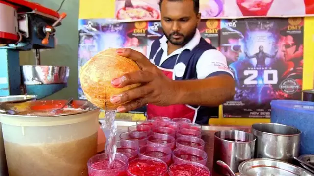 'Video thumbnail for MALAYSIAN STREET FOOD - 100 Year Old Street Food in Penang | BEST SEAFOOD + Chinese Street Food'