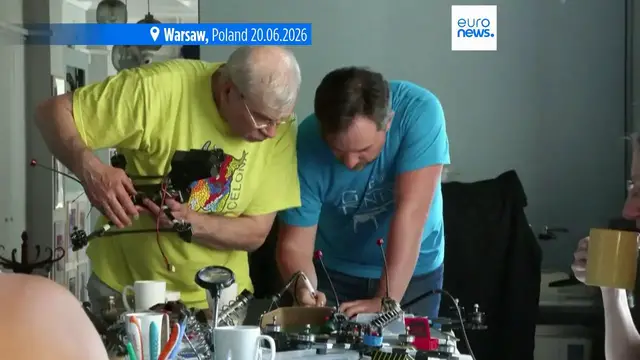 Video thumbnail for Ukrainian volunteers in Poland support front despite growing war fatigue