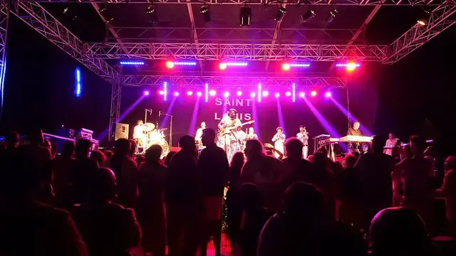 Video thumbnail for Alune Wade lights up Saint-Louis Jazz Festival