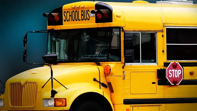 Video thumbnail for Students approached by man at 2 bus stops in Central Islip