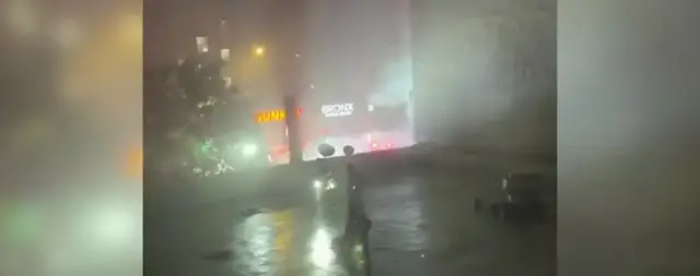 Video thumbnail for 5 injured after fire tears through University Heights barbershop