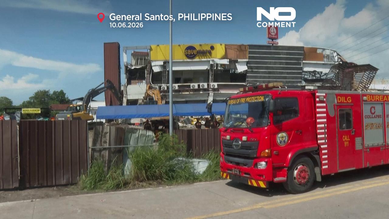Video thumbnail for Philippines continues rescue effort after powerful Mindanao quake