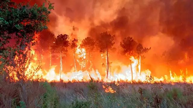 Video thumbnail for Europe wildfires: Spain, France and Sicily burning