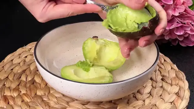 'Video thumbnail for Keto bread without flour and sugar in 5 minutes salvation for diabetes and excess weight(720P HD)'