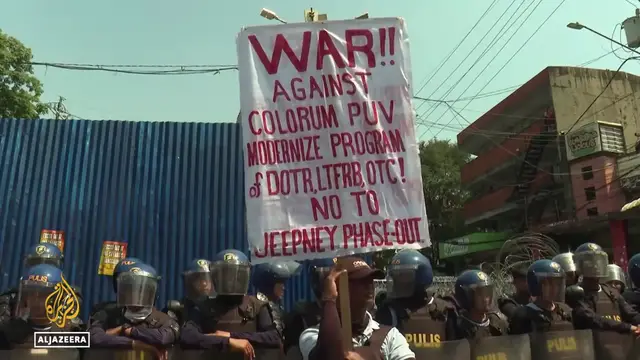 Video thumbnail for Iran war fallout: Philippines workers protest over fuel cos