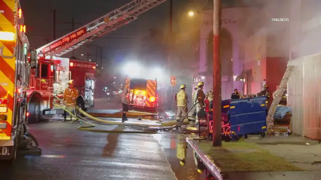 Video thumbnail for US, Los Angeles: Downtown Los Angeles Commercial Fire.