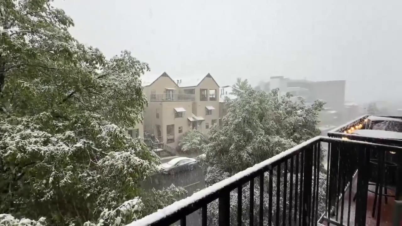Video thumbnail for US Weather: Late Spring Snow In Denver, CO.