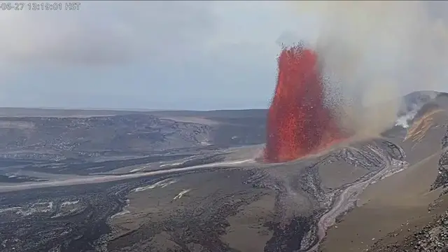 Video thumbnail for US: Kilauea Lava Fountains Surge Across Crater During Seven-Hour Eruption In Hawaii.