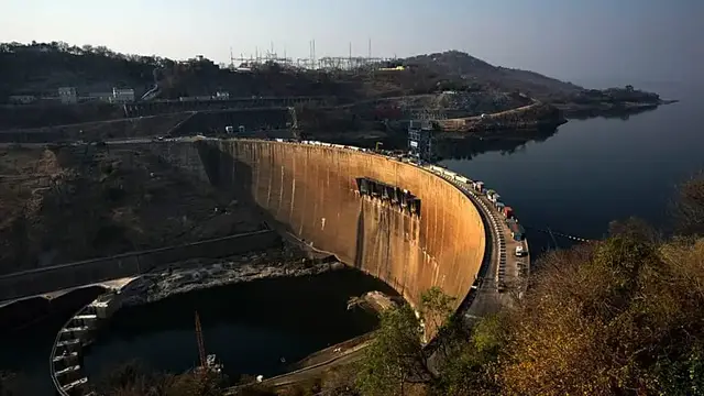 Video thumbnail for Death toll in Zimbabwe ferry disaster rises to 44: police