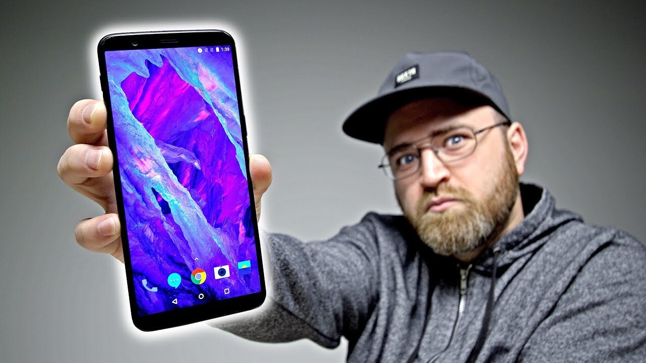 Video thumbnail for OnePlus 5T Unboxing - Is This The One?